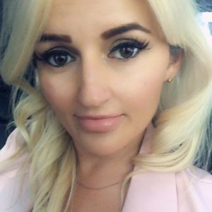 Meet your Posher, Diana